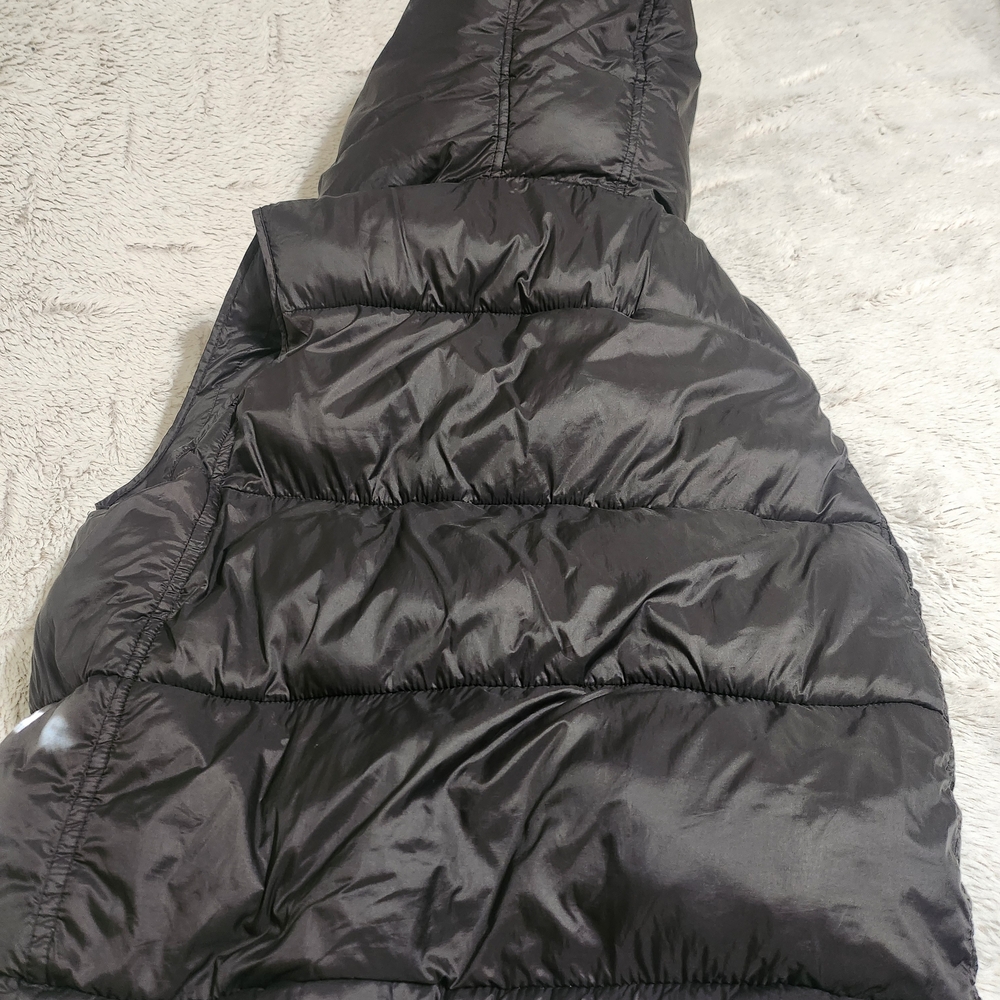 Zara Black Vest with TRF Heat PWR - Picture 3 of 4